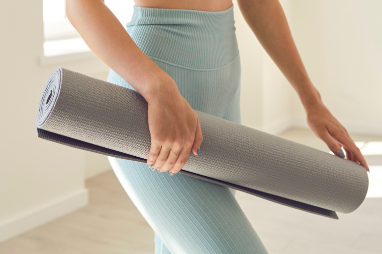 Imagem de exercício, alusiva ao serviço de Pilates Clínico.